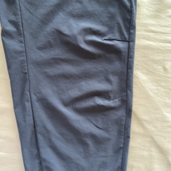 CRZ YOGA Dark Gray Drawstring Elasticized Waist Joggers - Picture 3 of 15